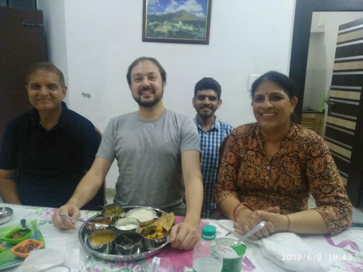 Aradhana'S Home Stay Агра Экстерьер фото