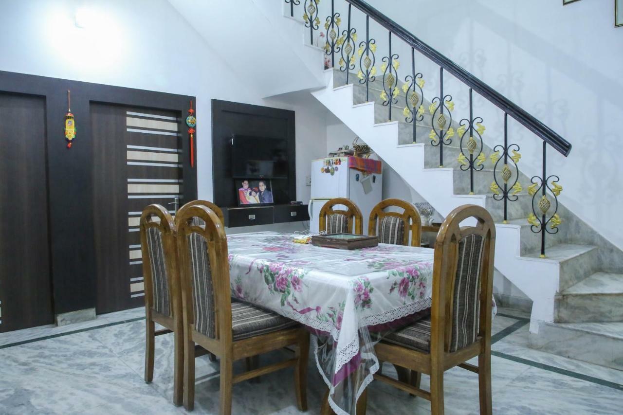 Aradhana'S Home Stay Агра Экстерьер фото