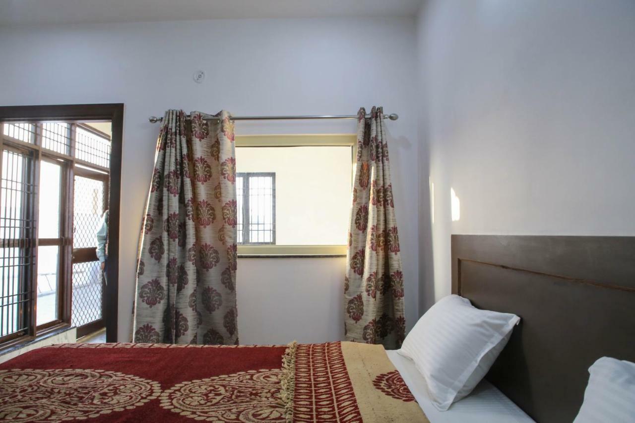 Aradhana'S Home Stay Агра Экстерьер фото