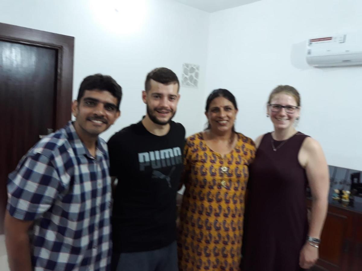 Aradhana'S Home Stay Агра Экстерьер фото