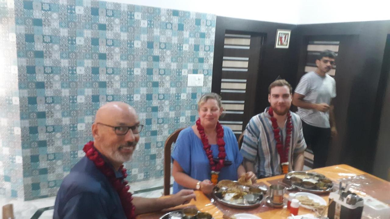 Aradhana'S Home Stay Агра Экстерьер фото