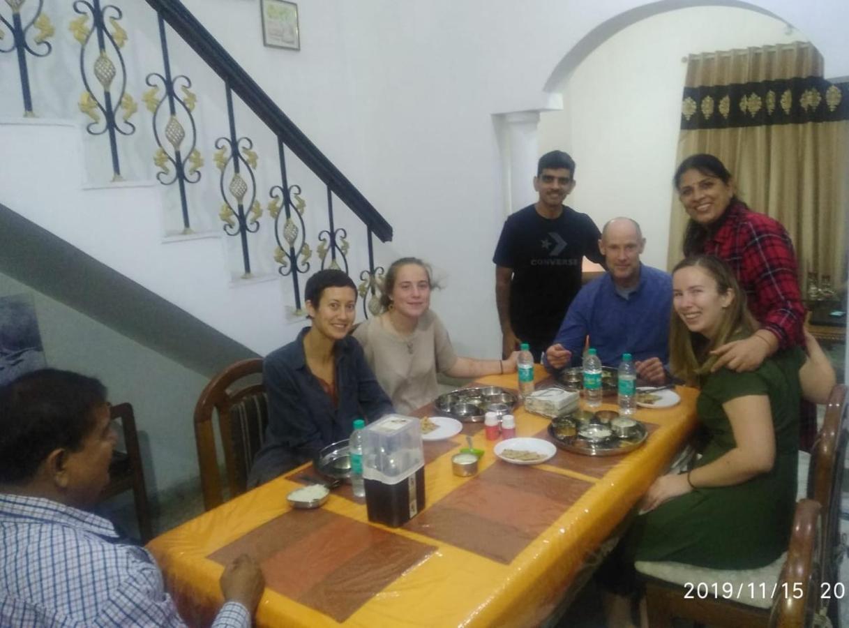 Aradhana'S Home Stay Агра Экстерьер фото